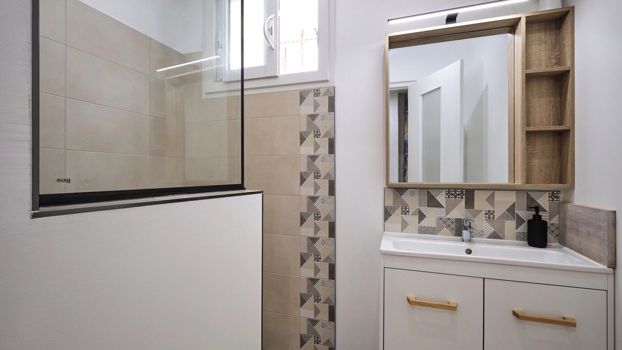 Photo of Bathroom in Limoux