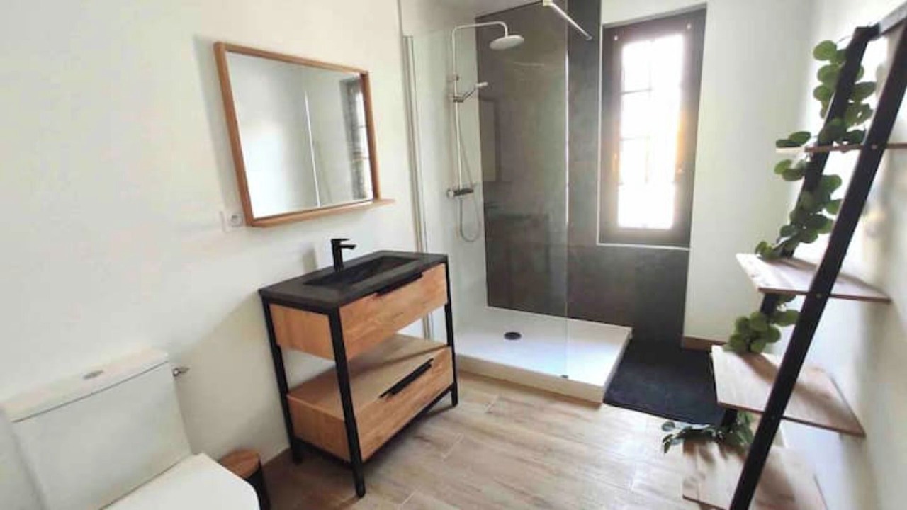 Photo of Bathroom in Meze