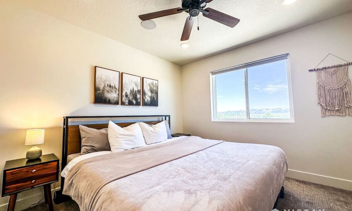 Photo of Bedroom in Mammoth Creek