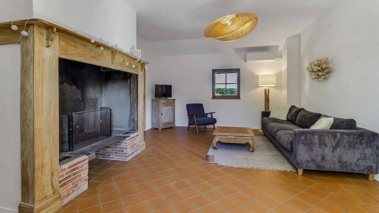 Photo of Livingroom in Saint-Leonard