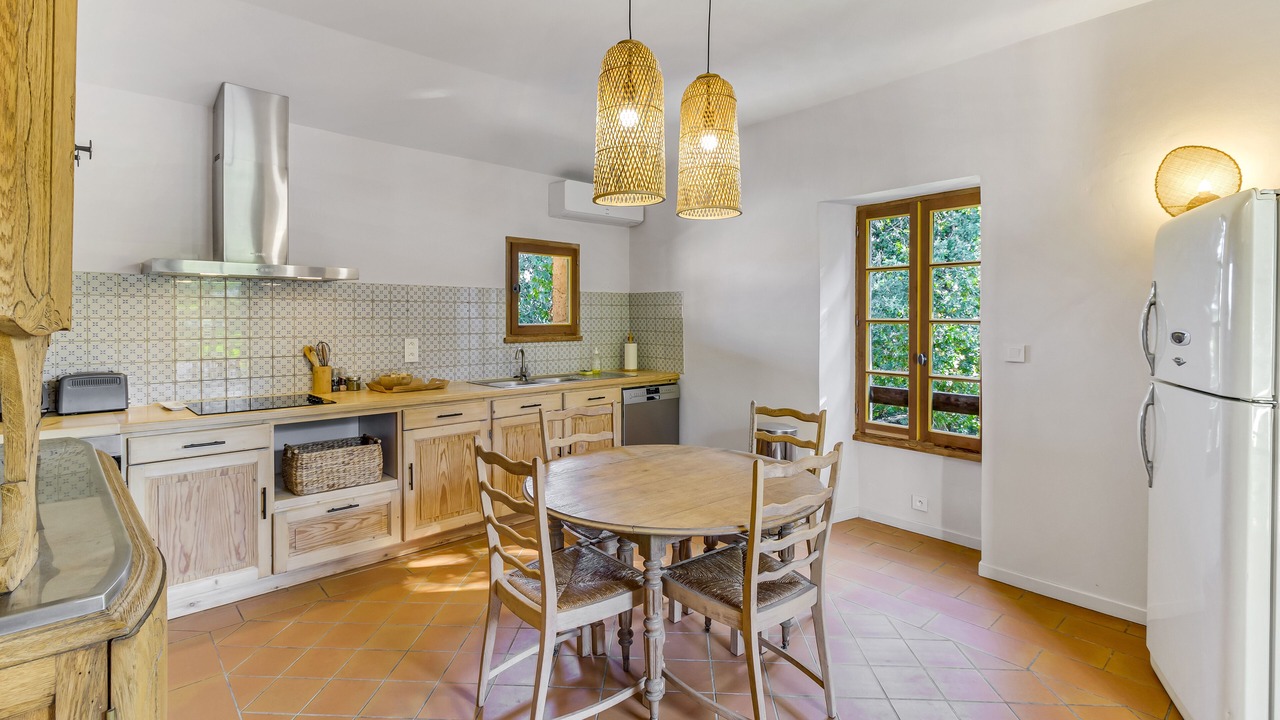Photo of Kitchen in Saint-Leonard