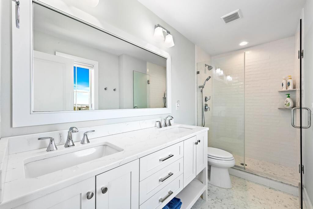 Photo of Bathroom in South Beach Haven