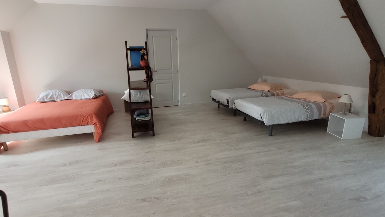Photo of Bedroom in Souge