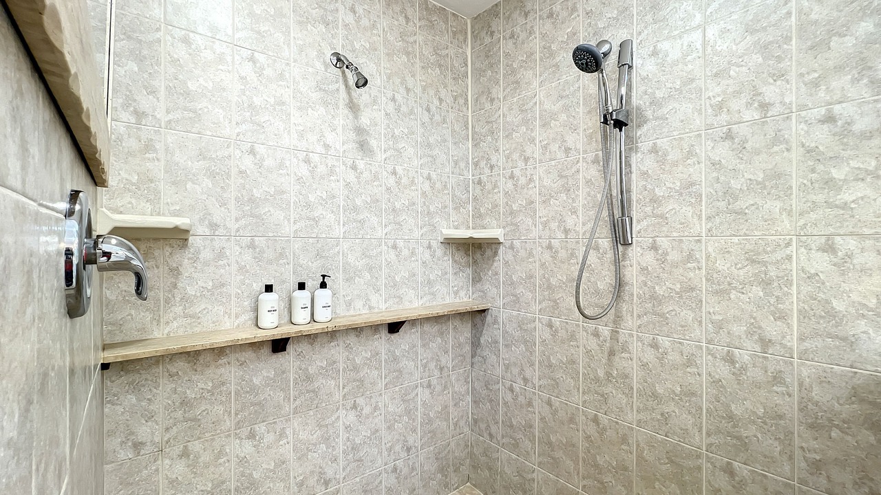 Photo of Bathroom in Cocoa Isles