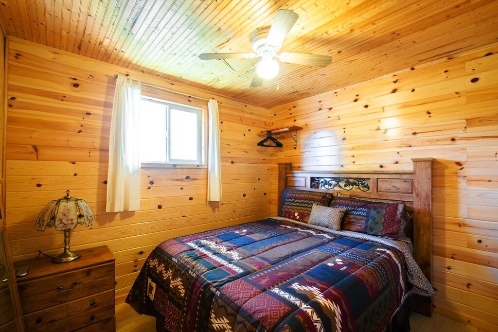 Photo of Bedroom in Sioux Narrows Nestor Falls