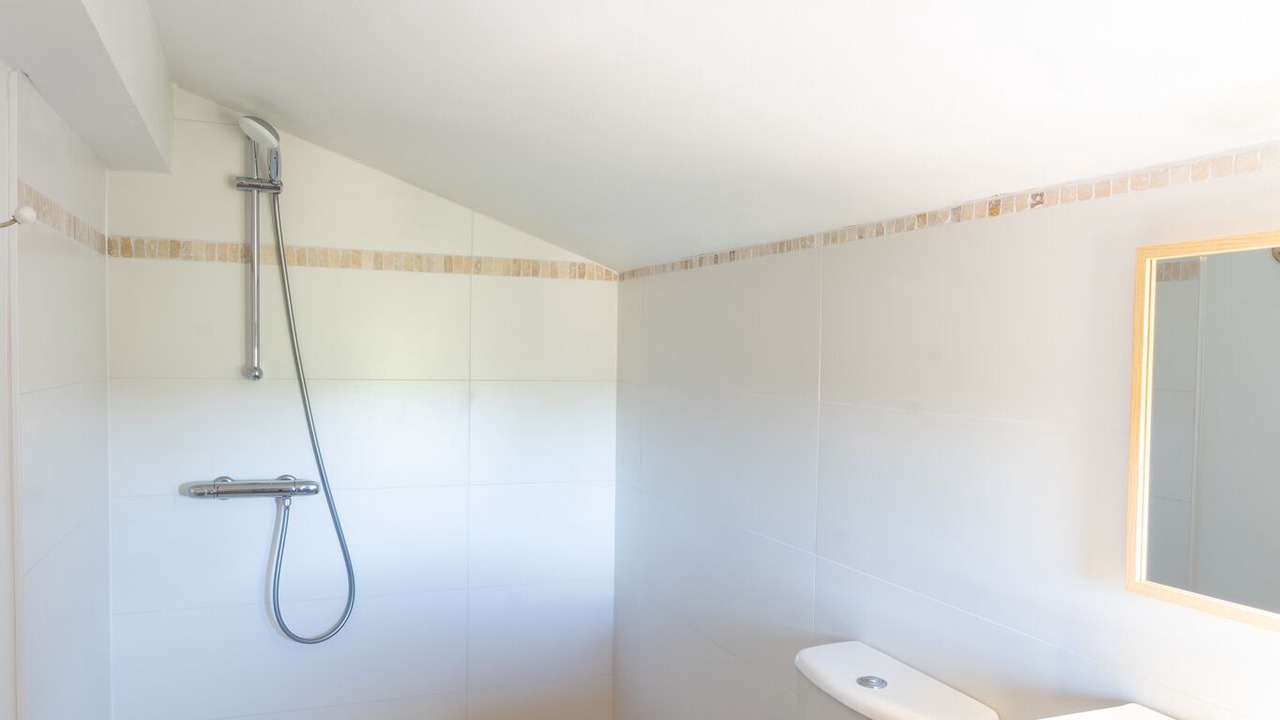 Photo of Bathroom in Palau-del-Vidre