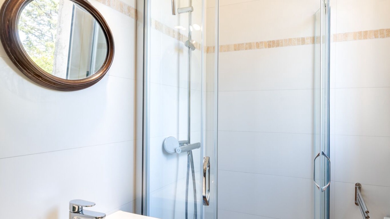 Photo of Bathroom in Palau-del-Vidre