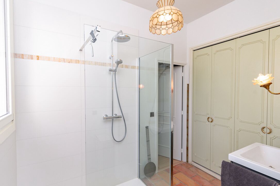 Photo of Bathroom in Palau-del-Vidre