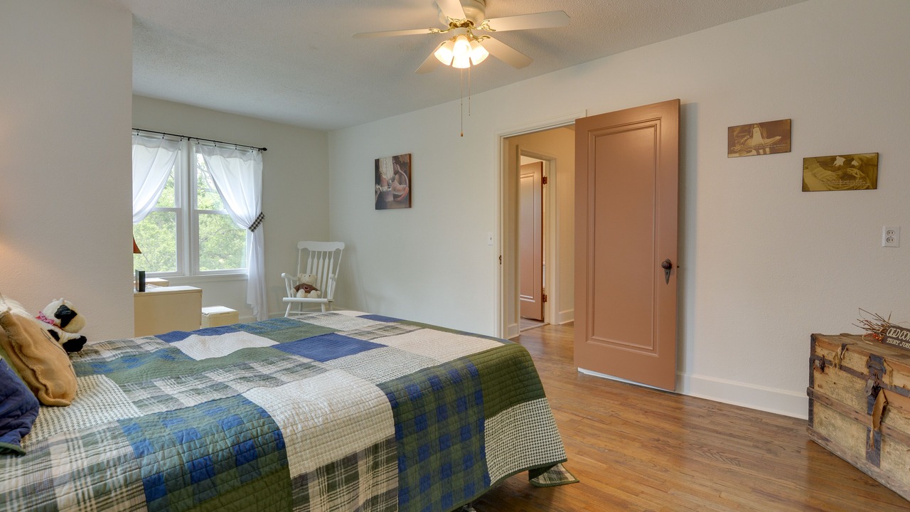 Photo of Bedroom in Sheldon