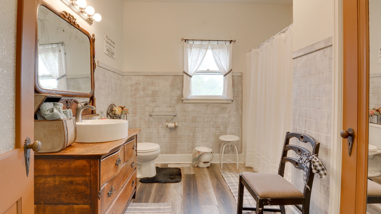 Photo of Bathroom in Sheldon