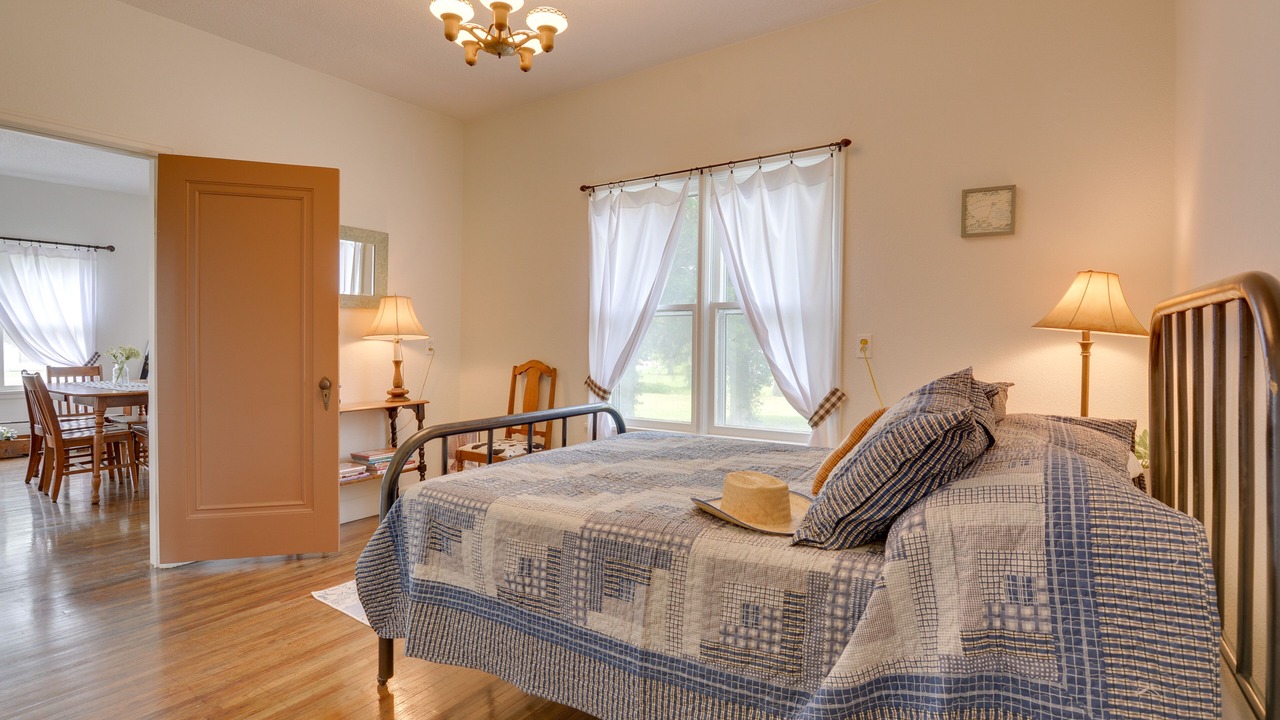Photo of Bedroom in Sheldon