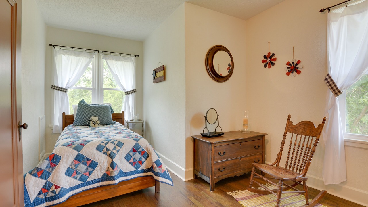 Photo of Bedroom in Sheldon