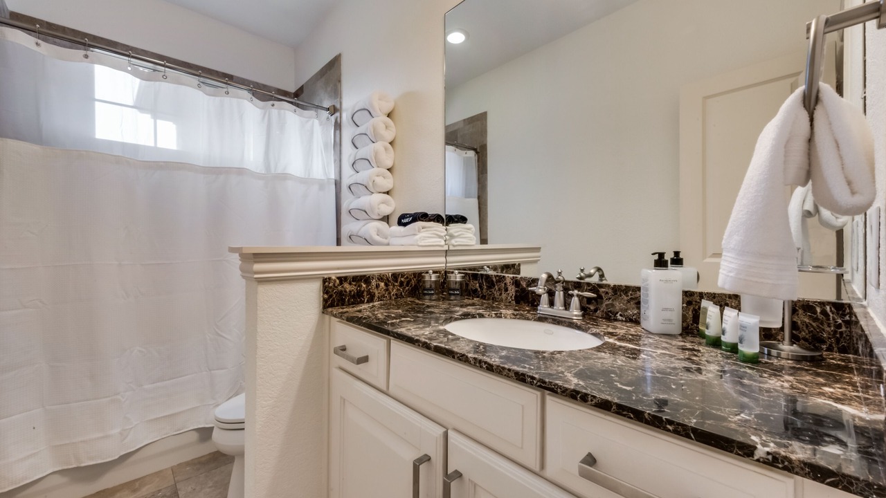 Photo of Bathroom in Knox - Henderson