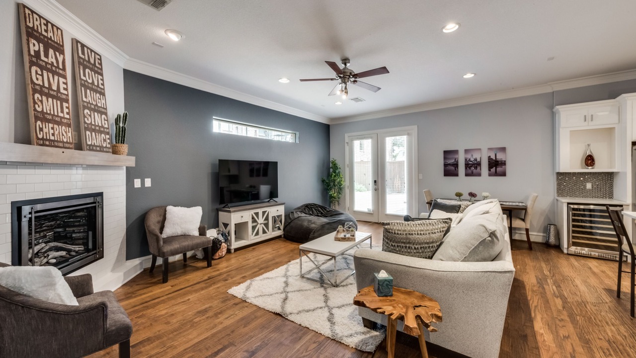 Photo of Livingroom in Knox - Henderson
