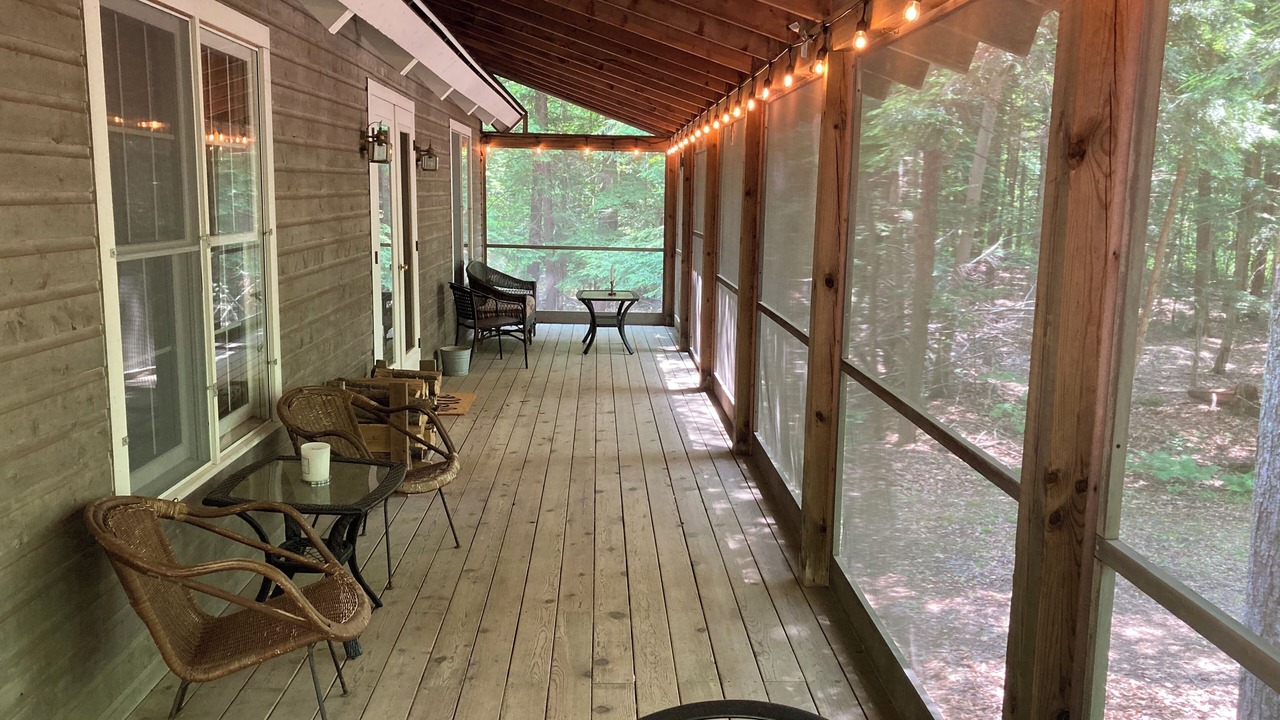 Photo of Patio Balcony in Interlochen