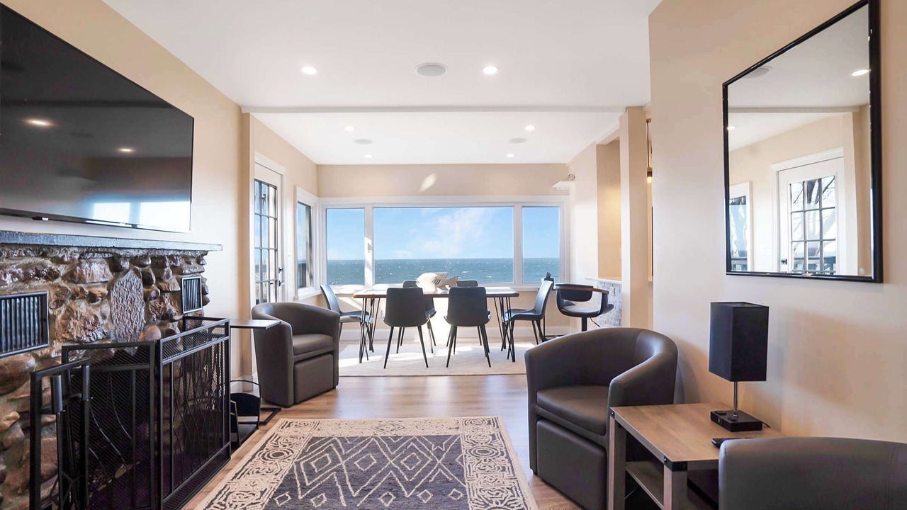 Photo of Livingroom in Wading River