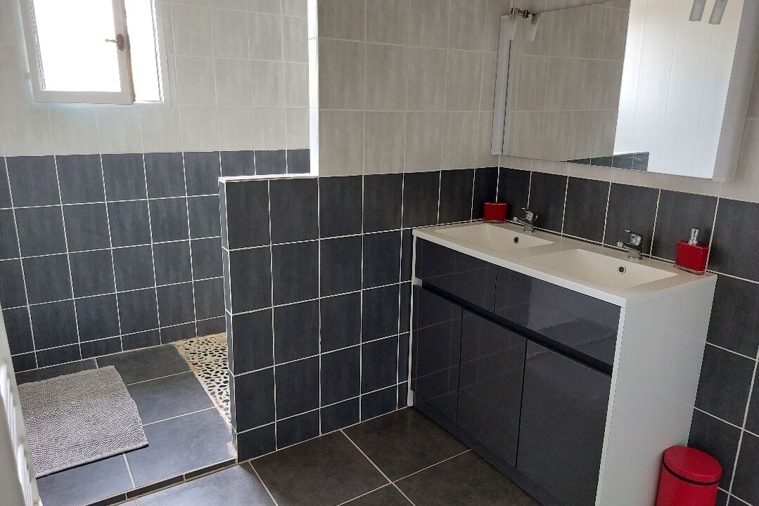 Photo of Bathroom in Saint-Geours-d'Auribat