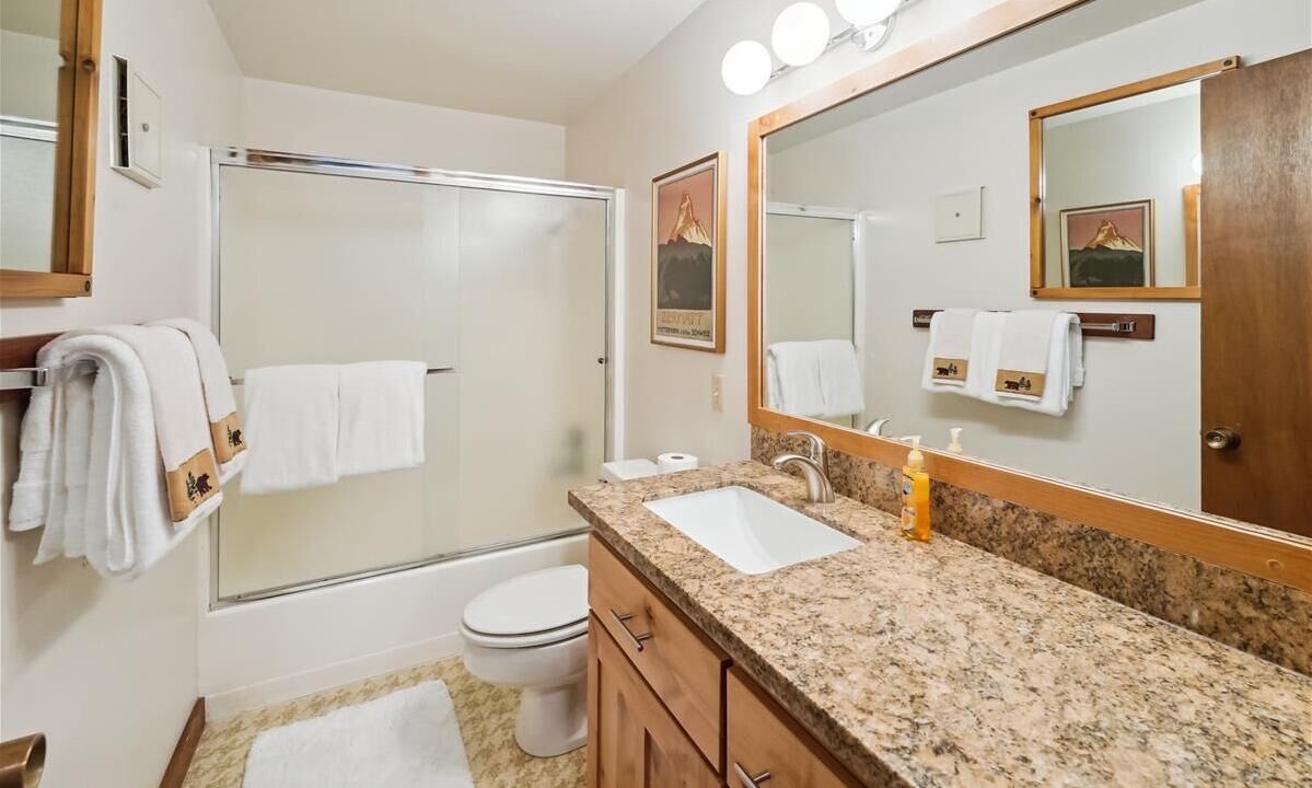 Photo of Bathroom in Tahoe City
