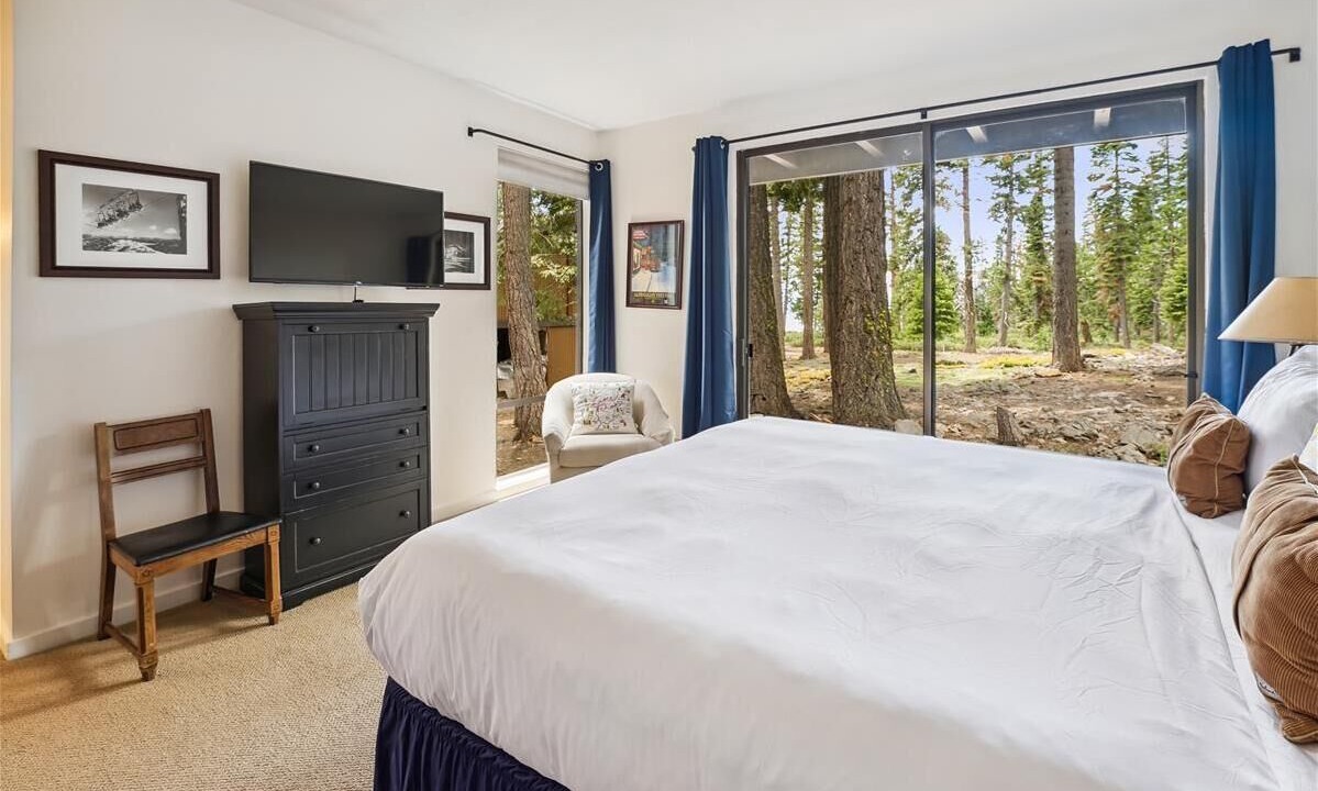 Photo of Bedroom in Tahoe City