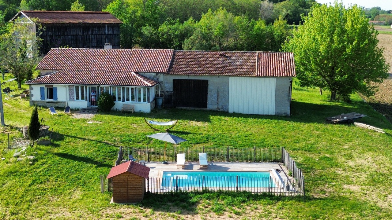 Photo of Outdoor in Saint-Colomb-de-Lauzun