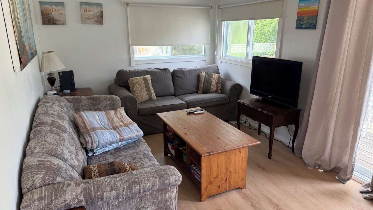 Photo of Livingroom in Long Point