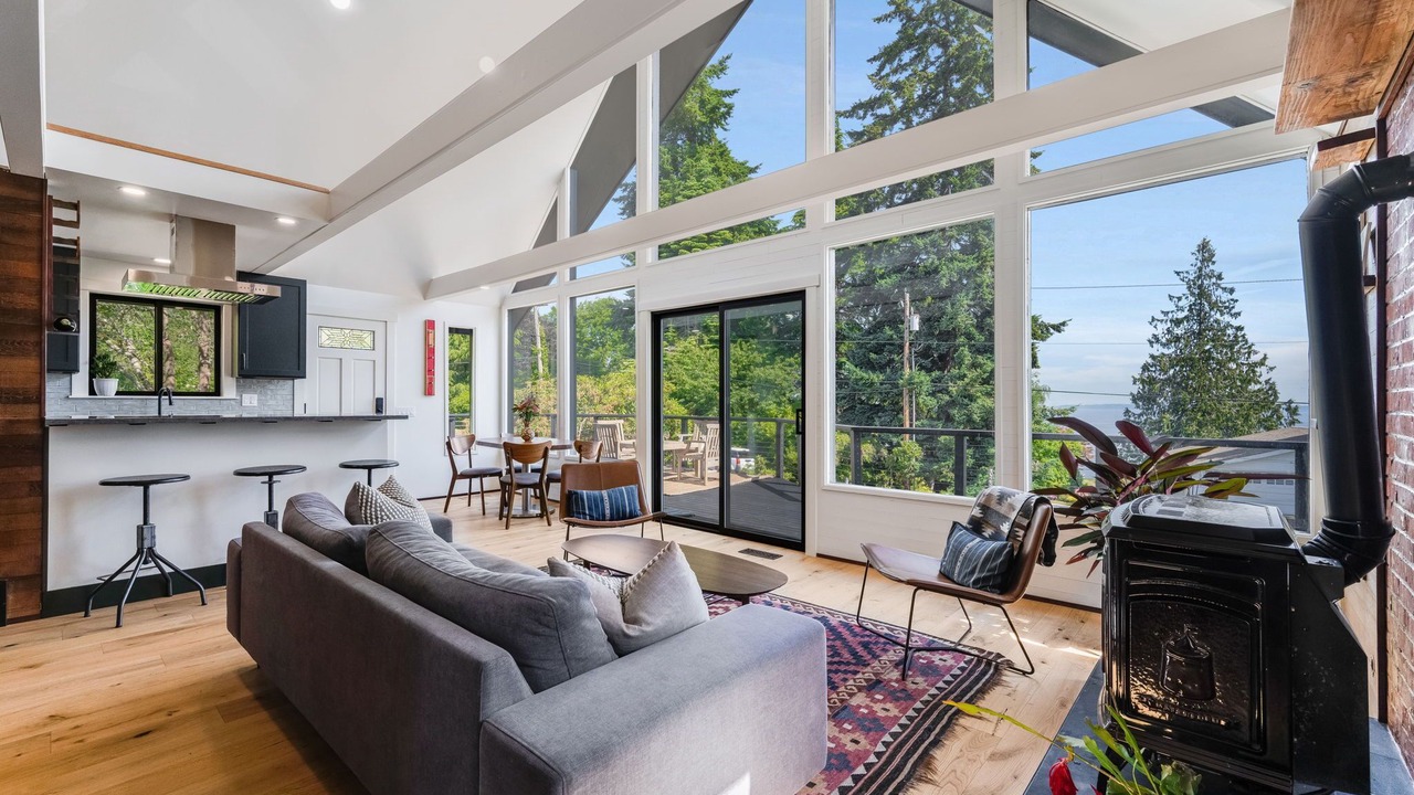 Photo of Livingroom in South Colby