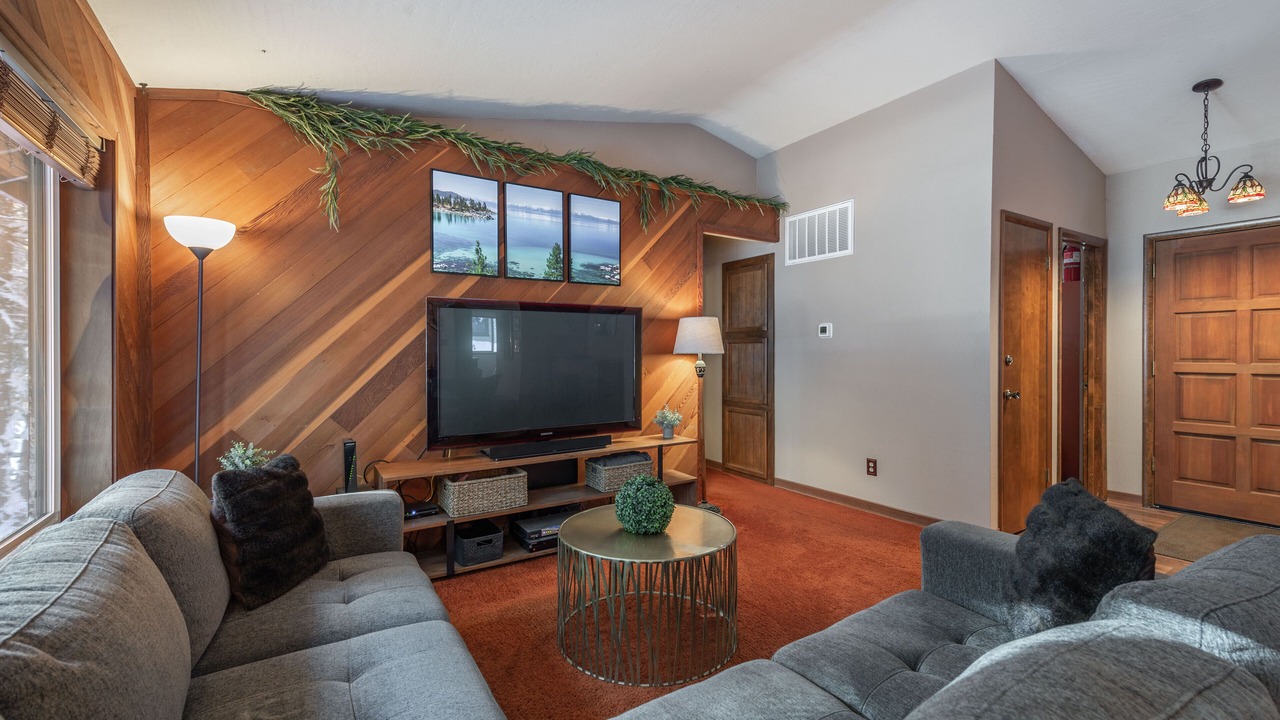 Photo of Livingroom in Ponderosa Palisades