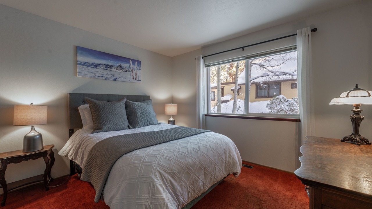 Photo of Bedroom in Ponderosa Palisades