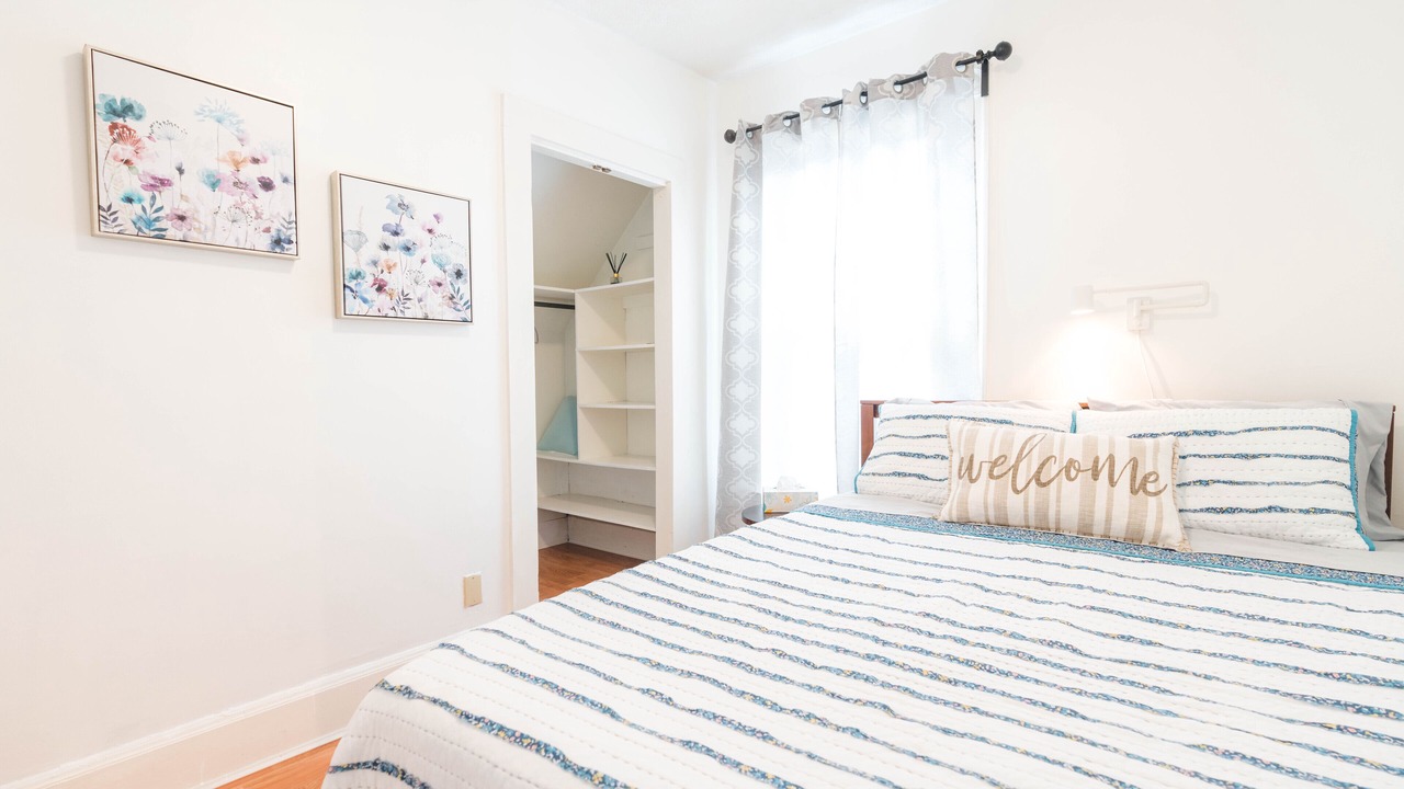 Photo of Bedroom in Back Cove