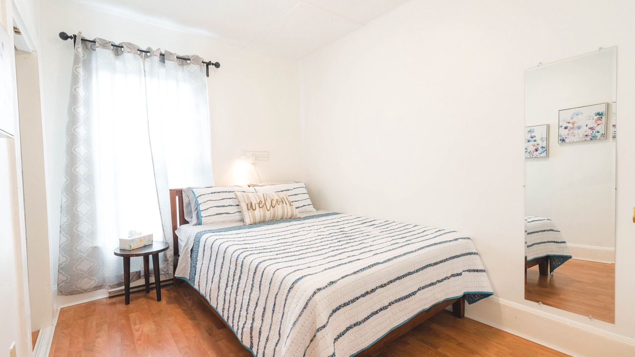 Photo of Bedroom in Back Cove