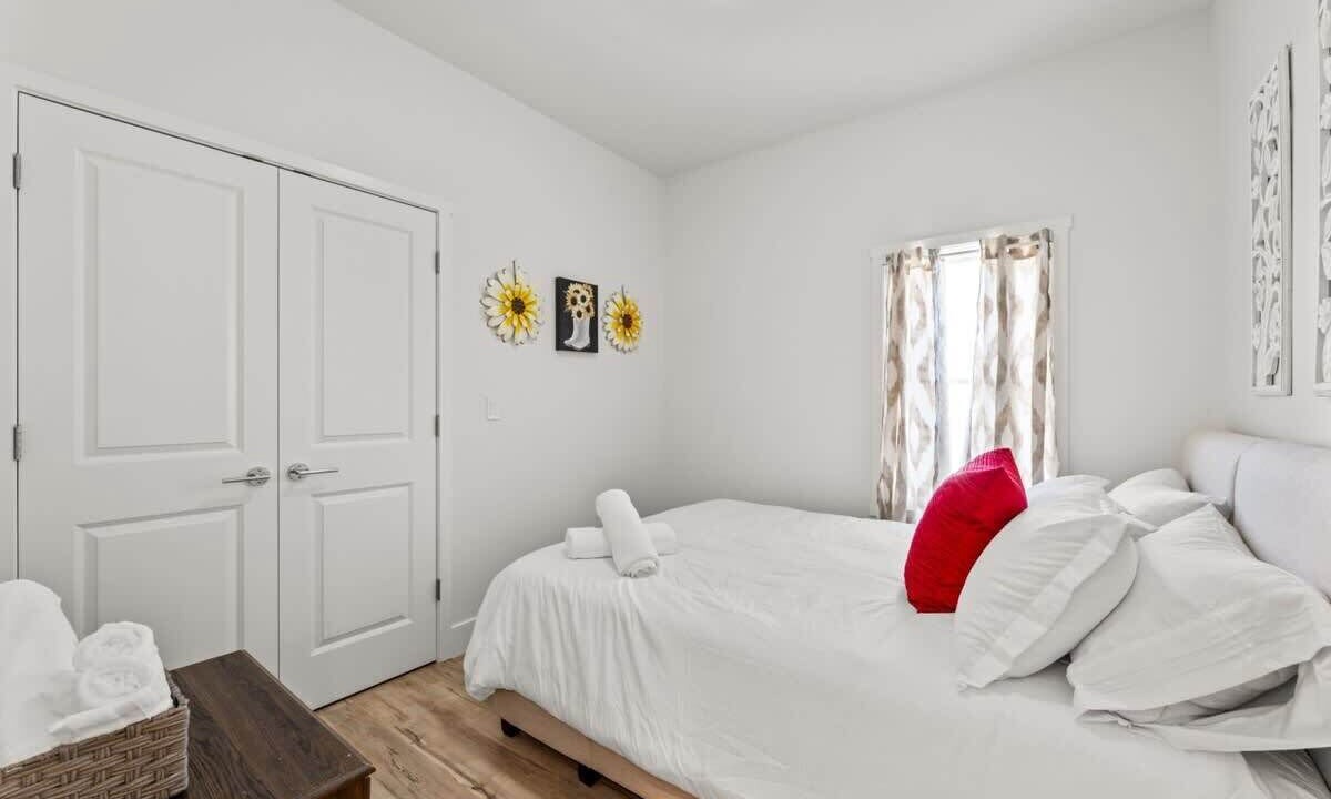 Photo of Bedroom in Downtown Sacramento