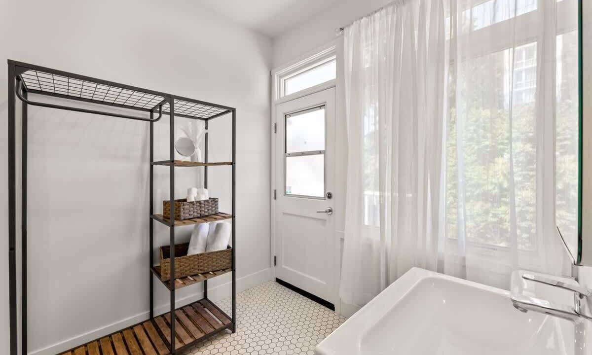 Photo of Bathroom in Downtown Sacramento