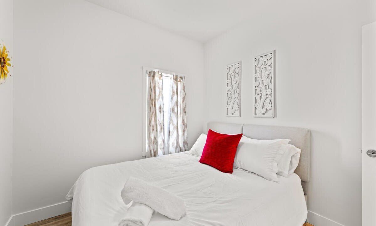 Photo of Bedroom in Downtown Sacramento