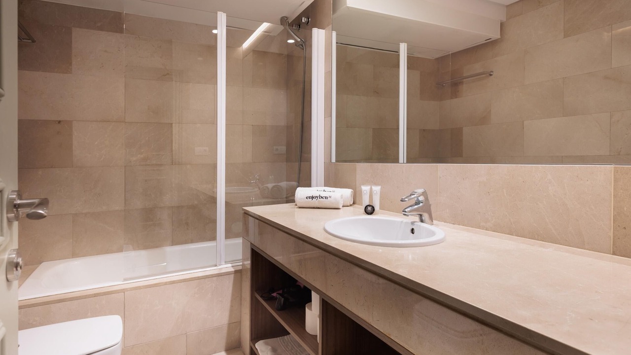 Photo of Bathroom in Mequinenza