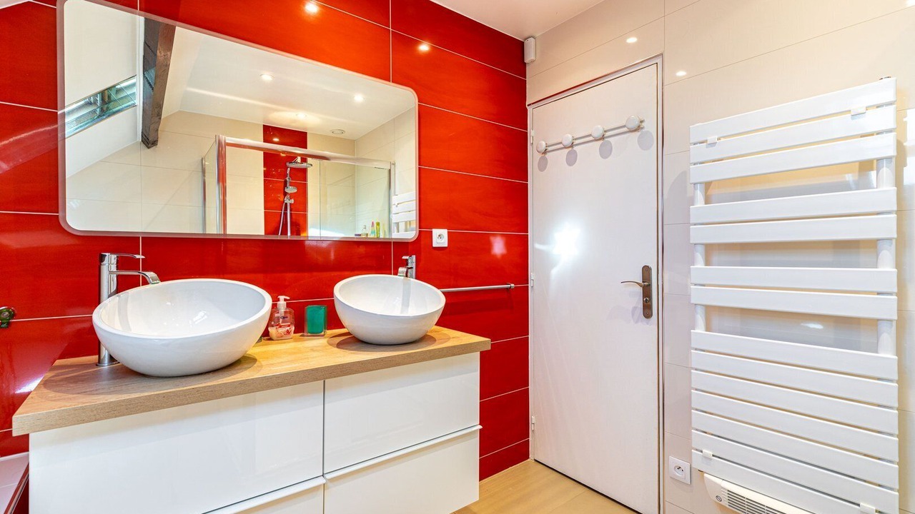 Photo of Bathroom in Clamart