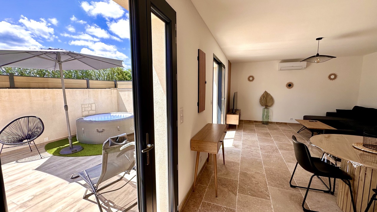 Photo of Outdoor in Molleges