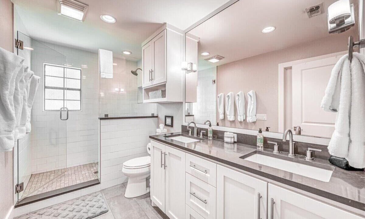 Photo of Bathroom in Kingsland