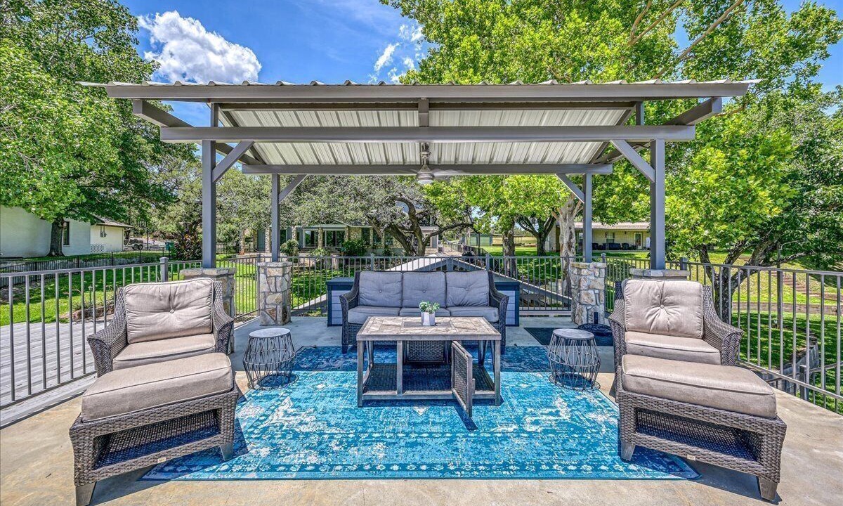 Photo of Outdoor in Kingsland