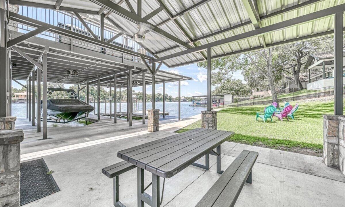 Photo of Outdoor in Kingsland
