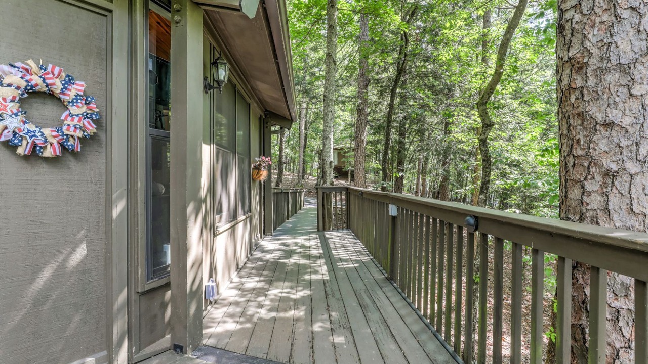 Photo of Patio Balcony in Big Canoe