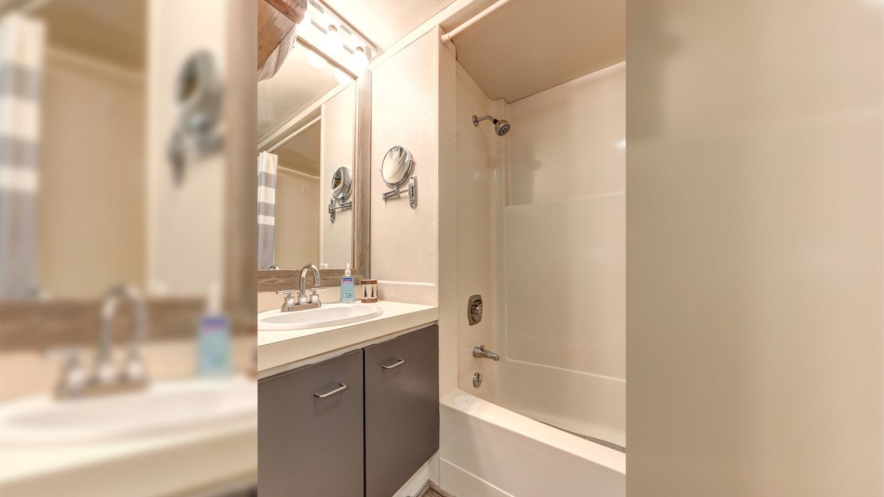 Photo of Bathroom in Big Canoe