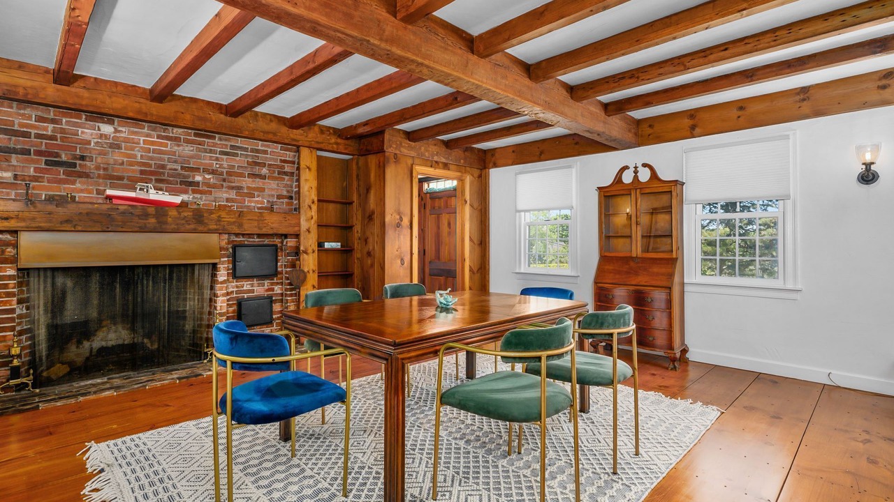 Photo of Livingroom in East Dennis