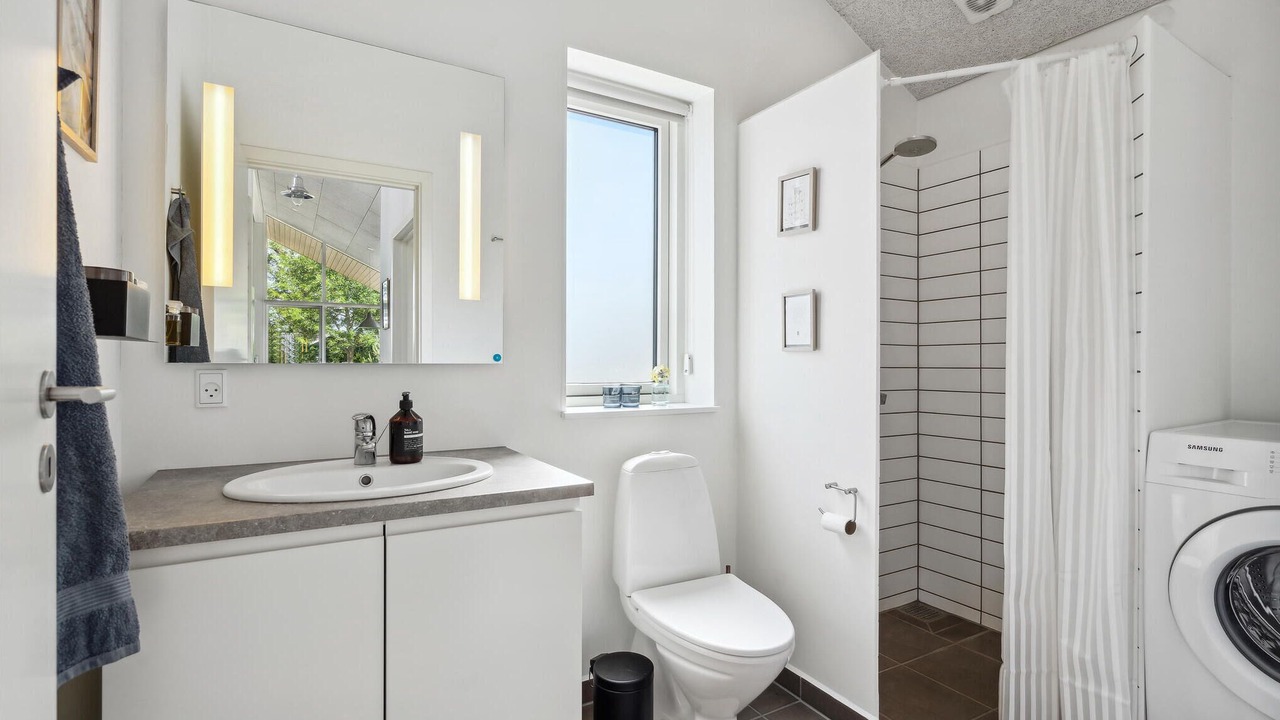 Photo of Bathroom in Skaven Strand