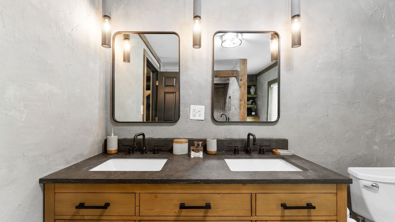 Photo of Bathroom in Marshall