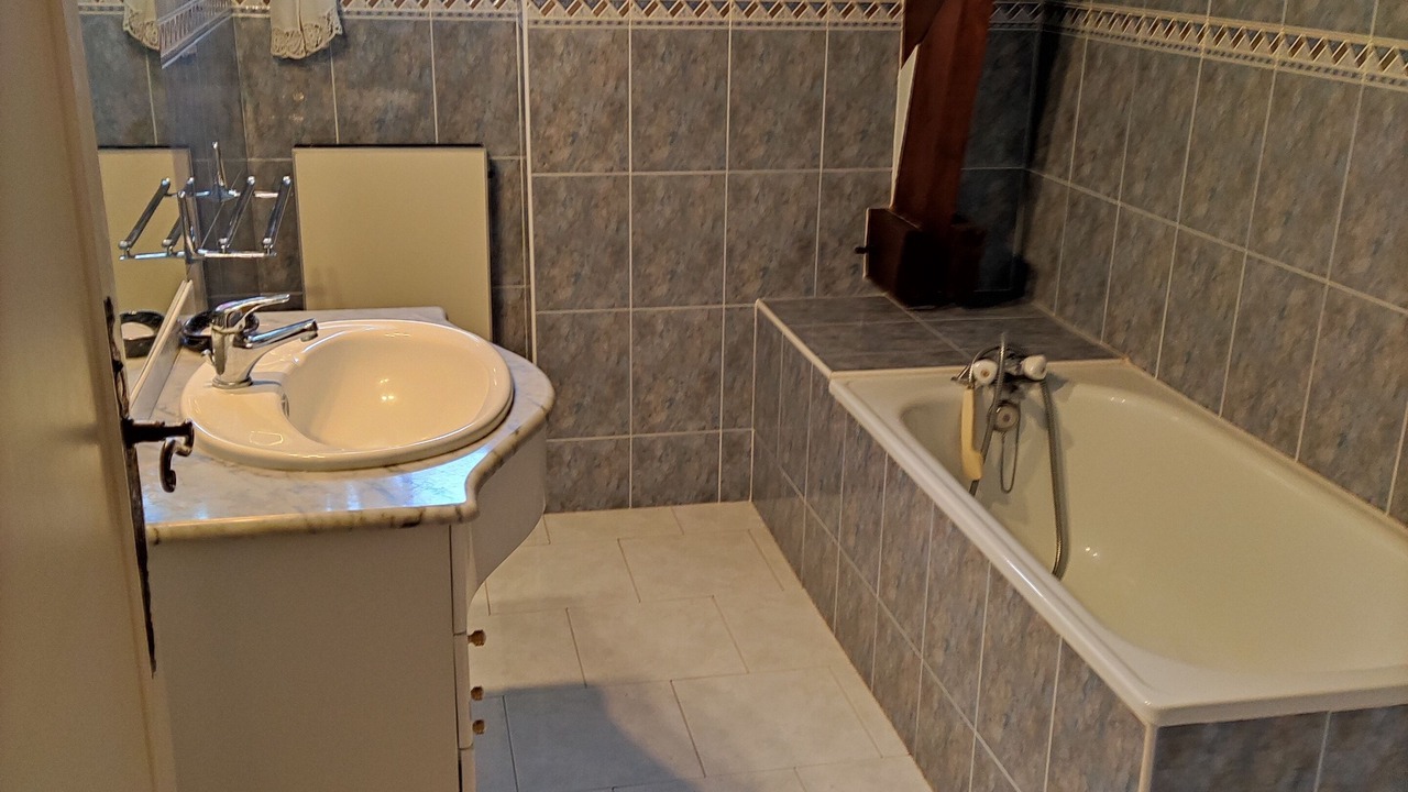 Photo of Bathroom in Blere