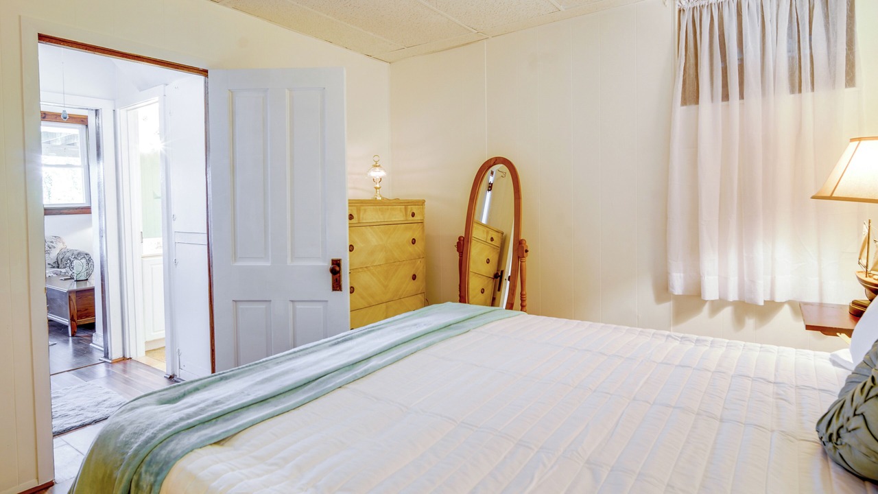 Photo of Bedroom in Mays Landing