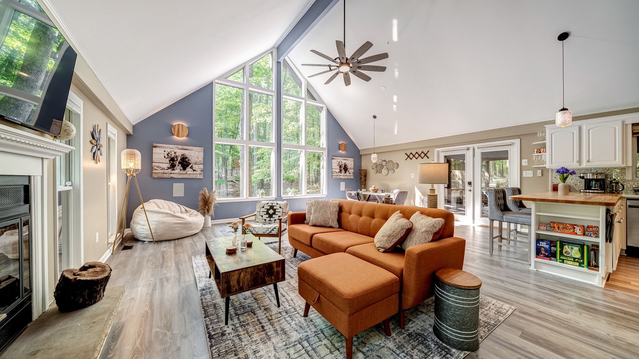 Photo of Livingroom in The Woods