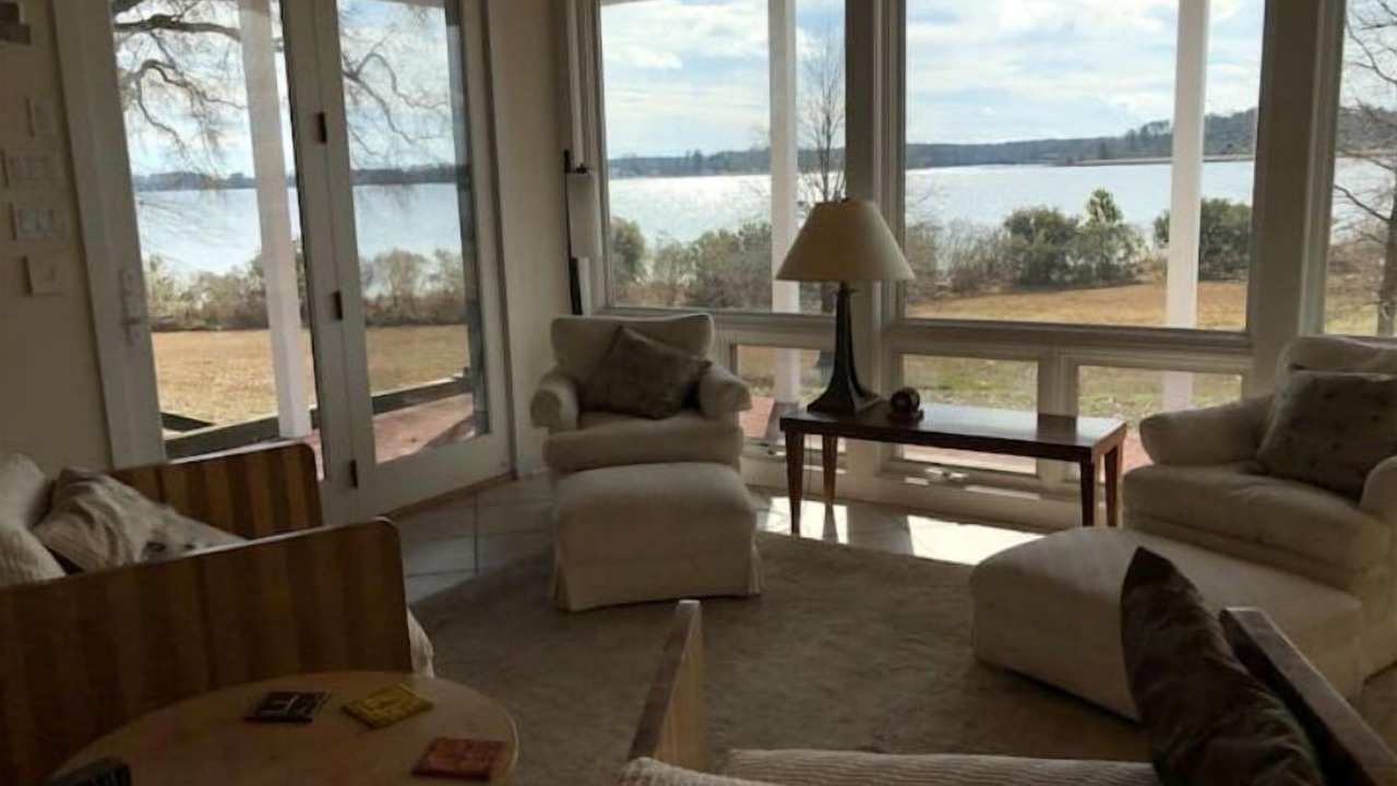 Photo of Livingroom in Reedville
