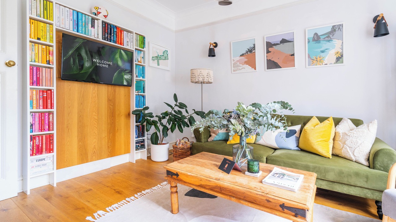 Photo of Livingroom in Cleveland