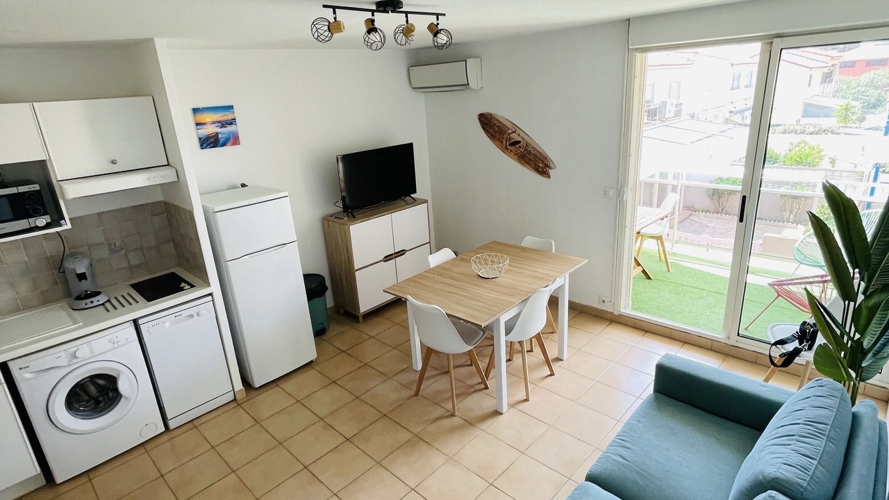 Photo of Livingroom in Sainte-Marie-Plage